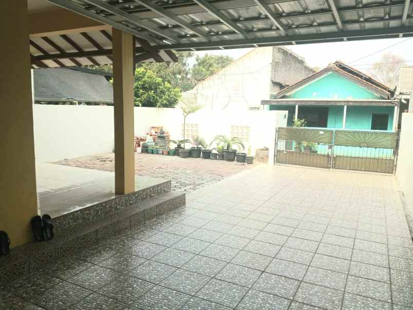 dijual rumah jalan ratna jatibening