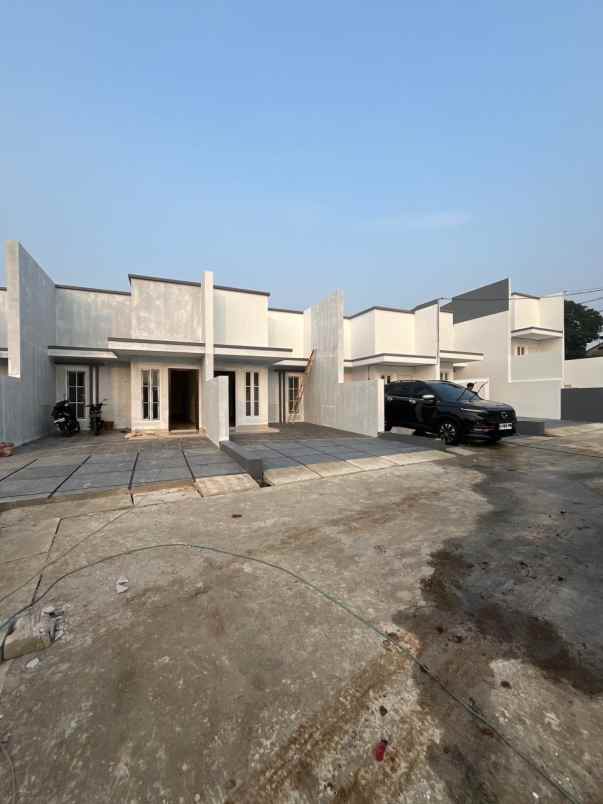 dijual rumah jalan raya benda baru