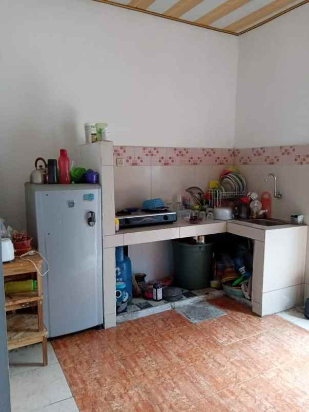 dijual rumah jalan raya bojong gede