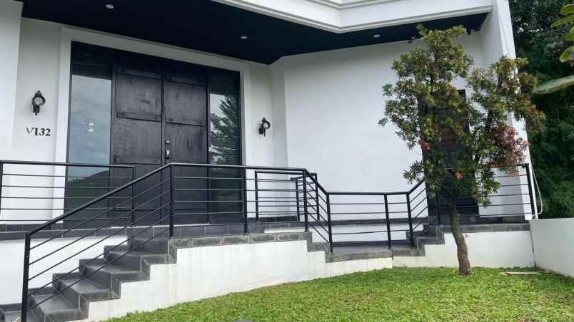 dijual rumah jalan raya boulevard alam