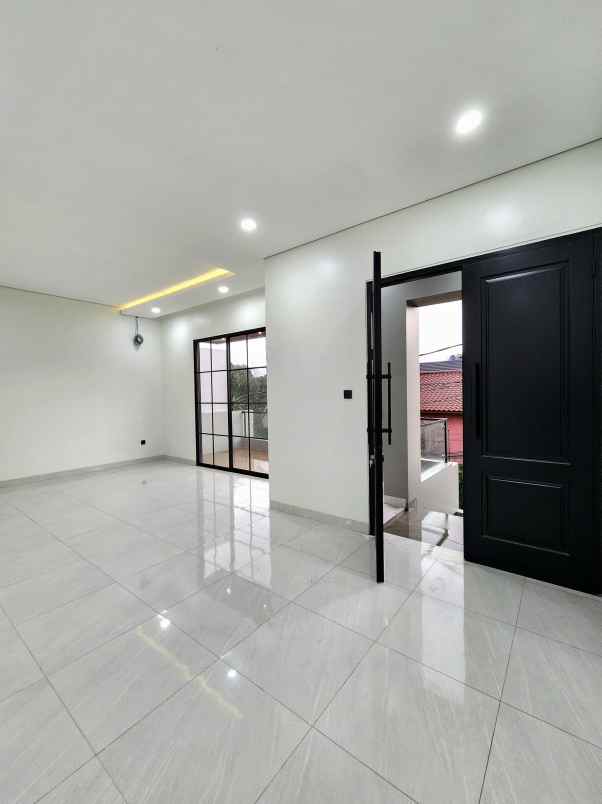 dijual rumah jalan raya cilandak