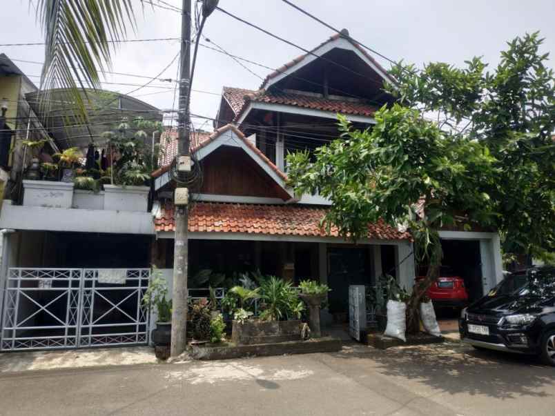 dijual rumah jalan raya gandul