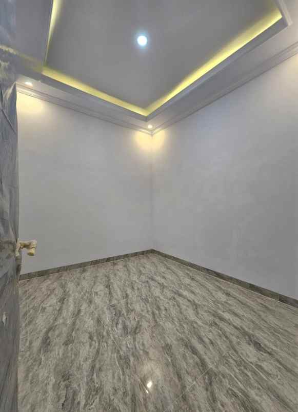 dijual rumah jalan raya kahfi jagakarsa