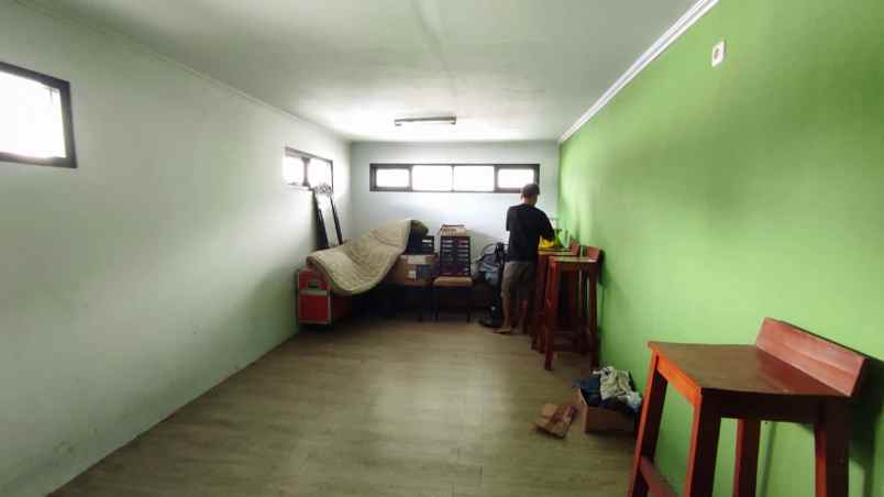 dijual rumah jalan raya pahlawan rempoa
