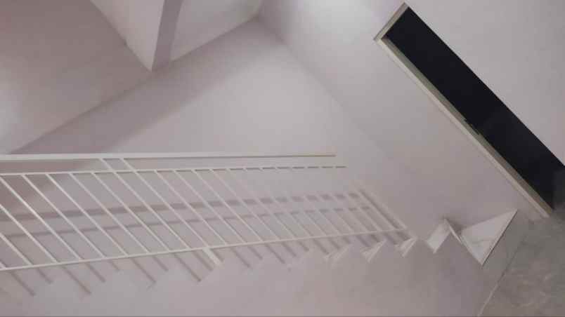 dijual rumah jalan semampir tengah