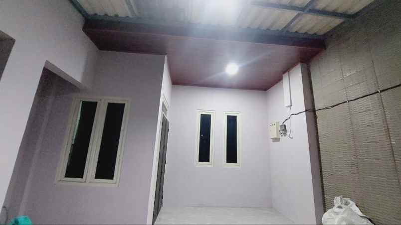 dijual rumah jalan semampir tengah