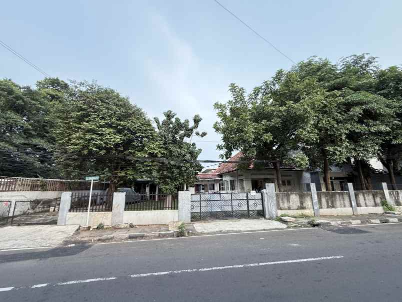 dijual rumah jalan sindanglaya