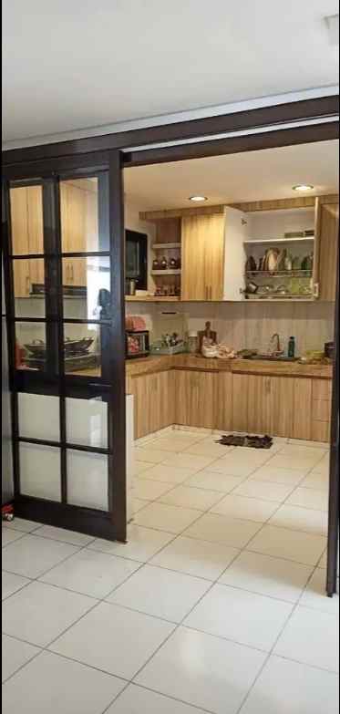 dijual rumah jalan south emerald mansion