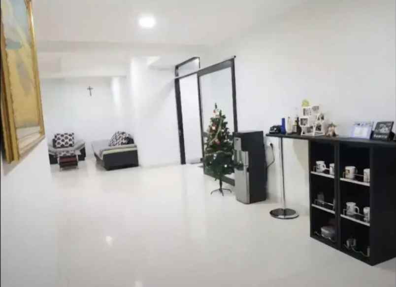 dijual rumah janur elok kelapa gading