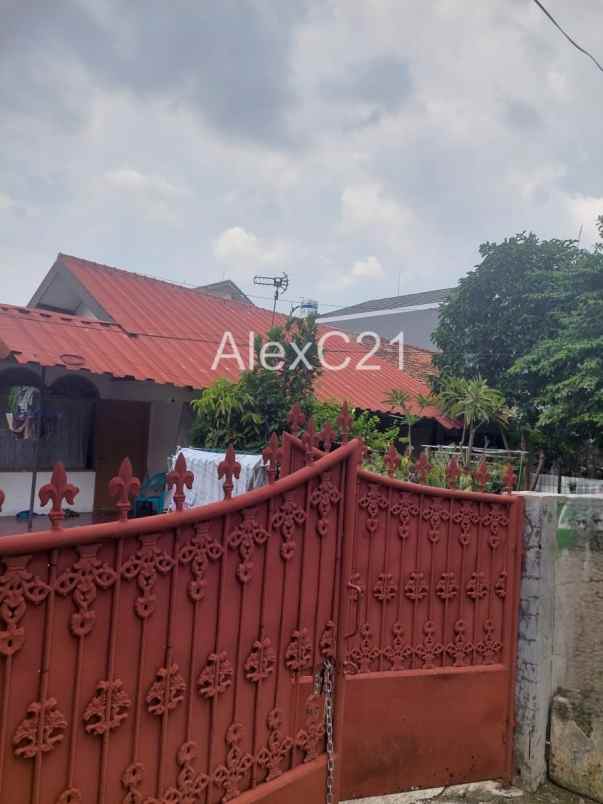 dijual rumah jati padang pasar minggu