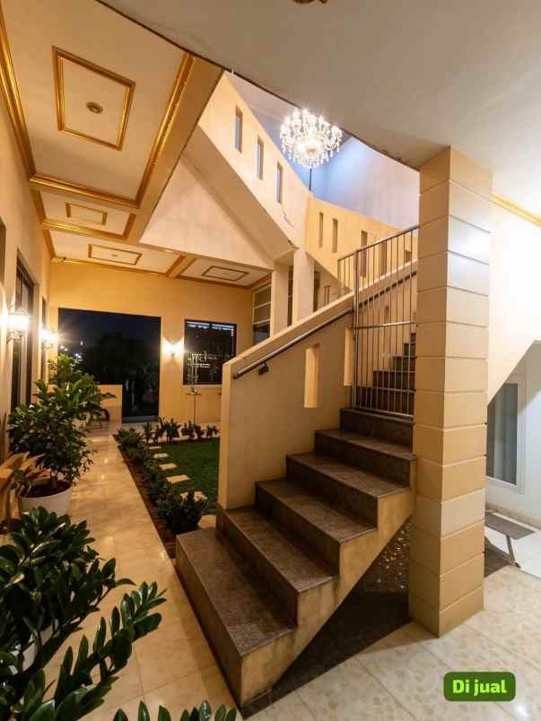 dijual rumah jatibening