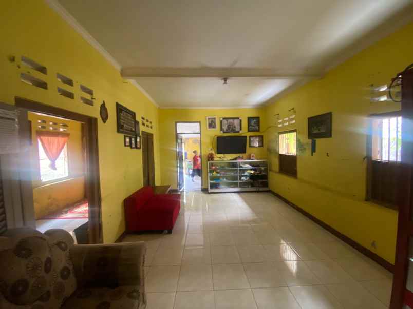 dijual rumah jatiluhur