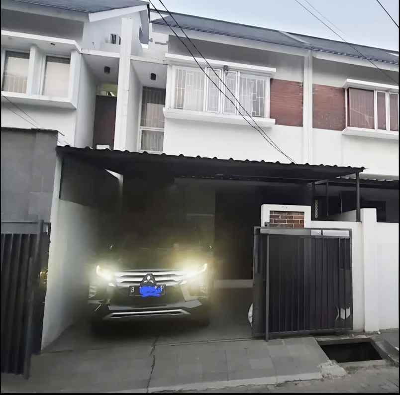 dijual rumah jatiwarigin pd gede bekasi