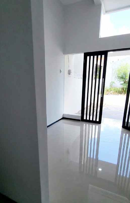 dijual rumah jelindro