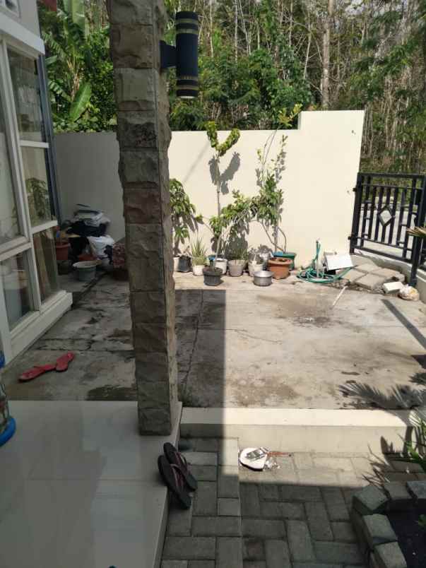dijual rumah jipangan