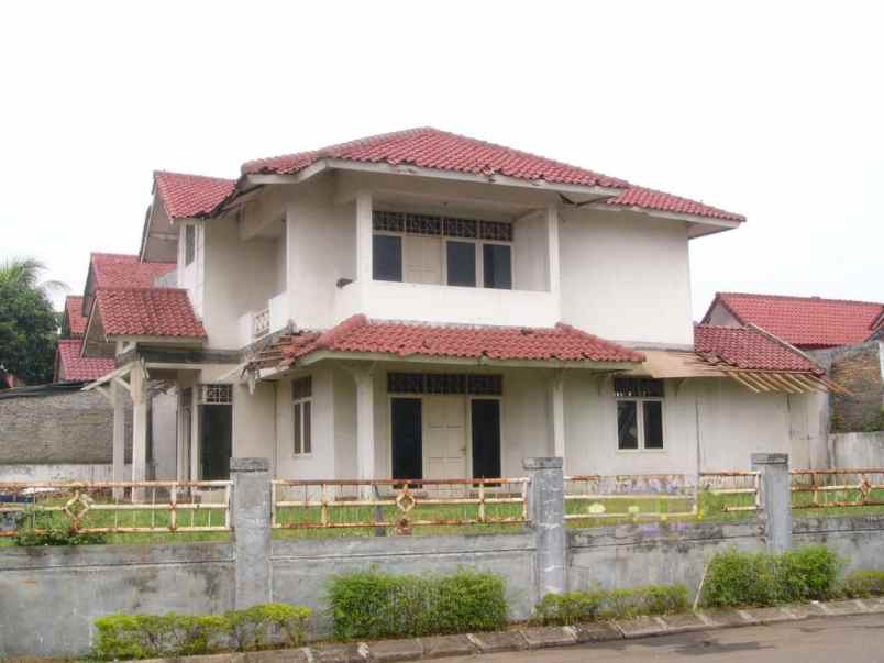 dijual rumah jl anggrek loka graha raya