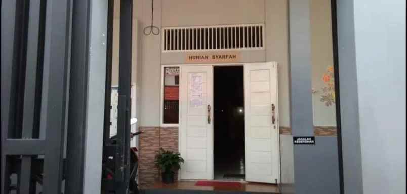 dijual rumah jl ayub