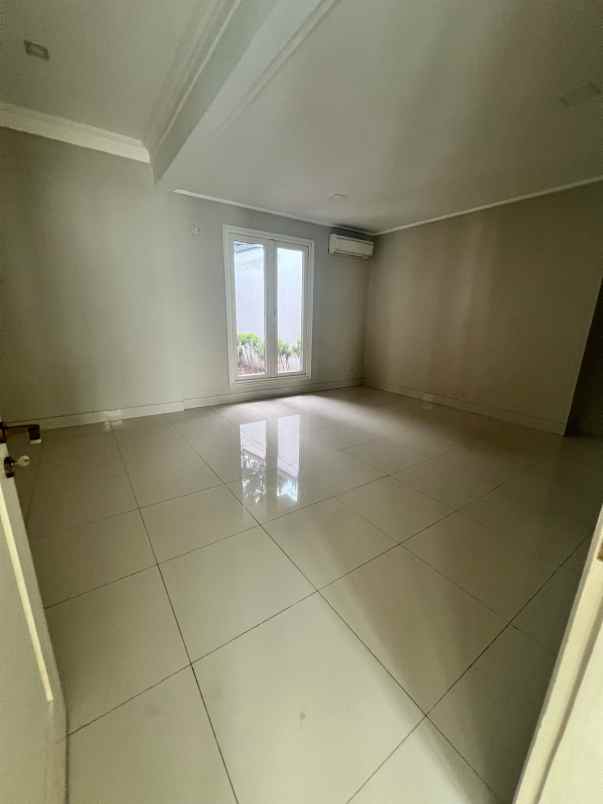 dijual rumah jl bangka kemang jakarta