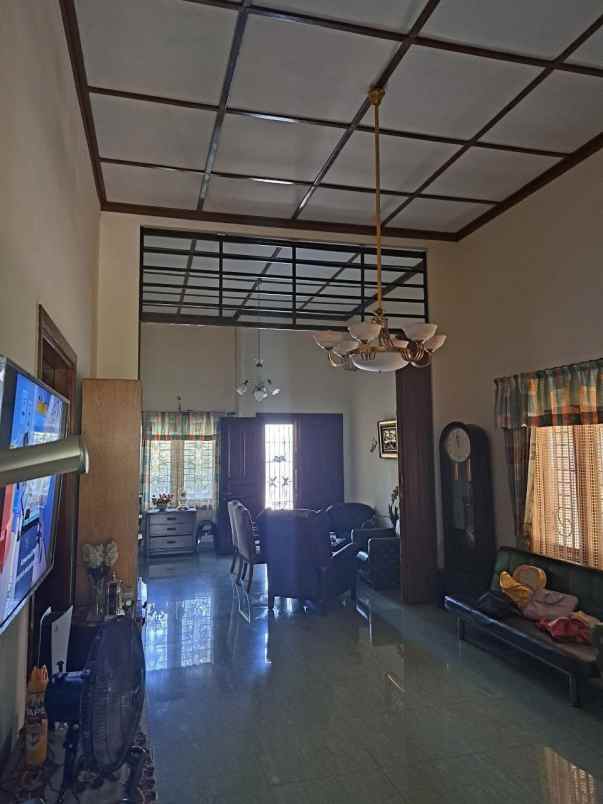 dijual rumah jl bawean gubeng surabaya