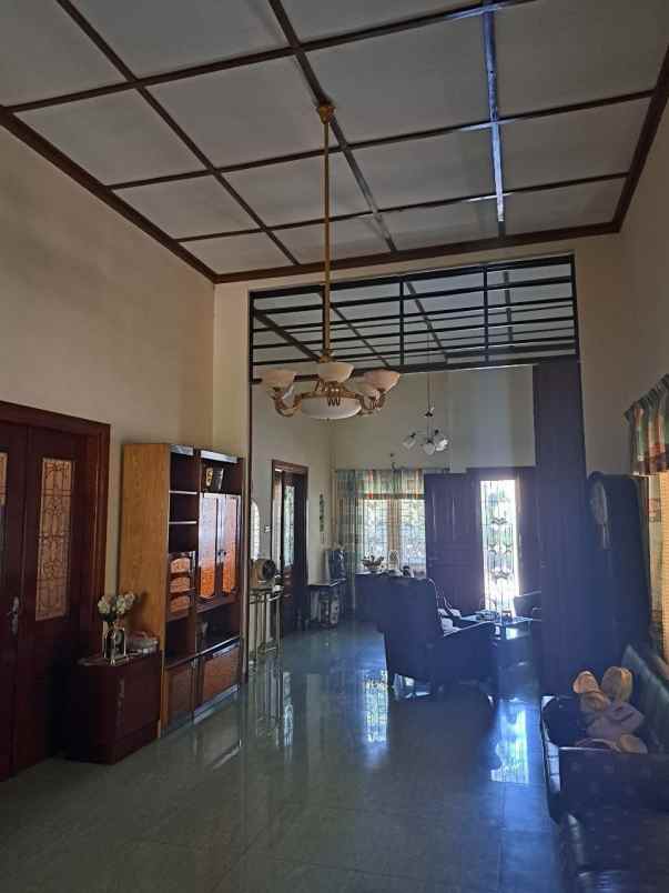 dijual rumah jl bawean gubeng surabaya