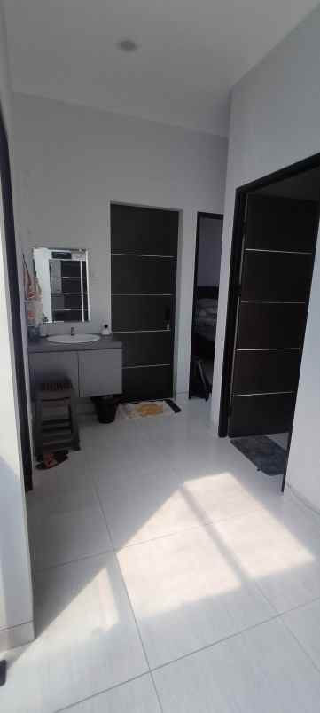 dijual rumah jl bogor nirwana residence
