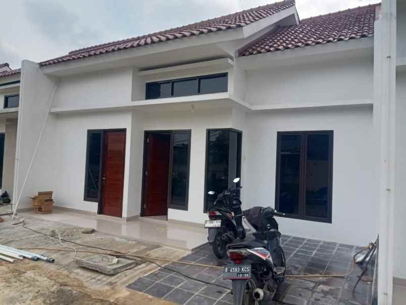 dijual rumah jl cahaya kemang permai