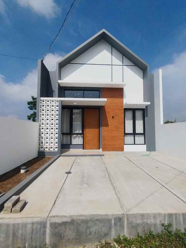 dijual rumah jl cijamil mekarsari ngamprah