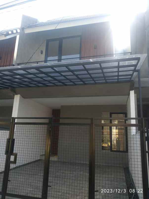 dijual rumah jl cinere raya cinere