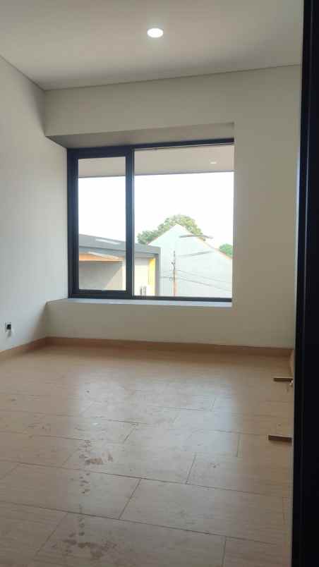 dijual rumah jl cipayung kec ciputat