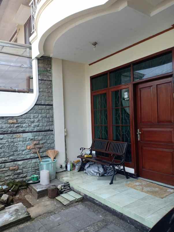 dijual rumah jl gunung batu