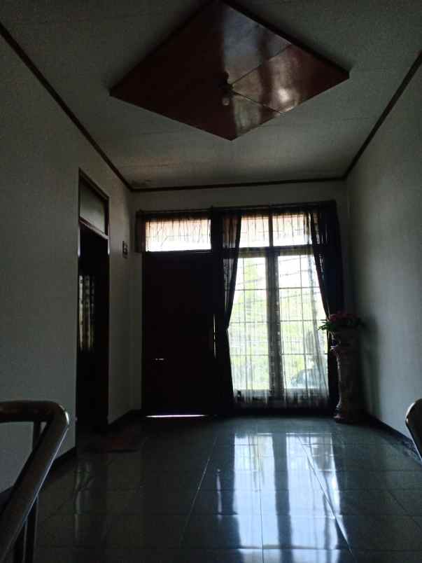 dijual rumah jl gunung batu