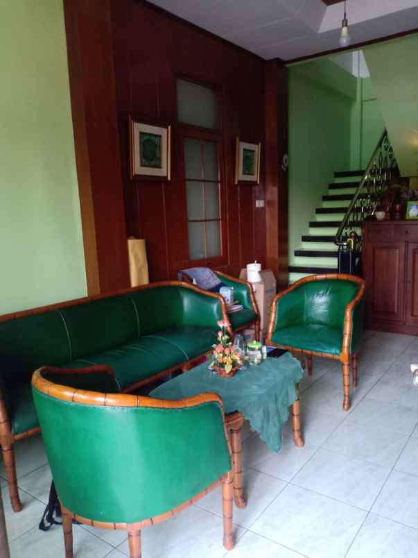 dijual rumah jl gunung batu