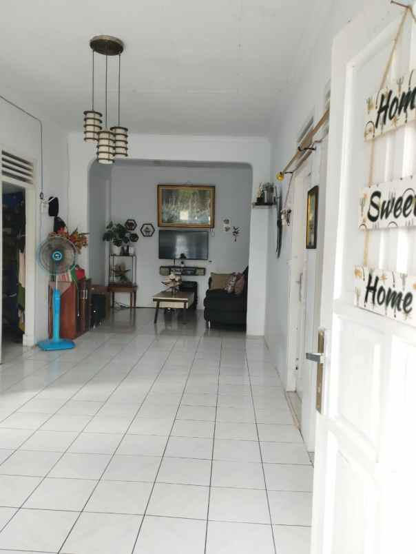 dijual rumah jl h een cilodong depok