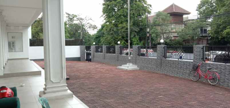 dijual rumah jl iskandarsyah kebayoran