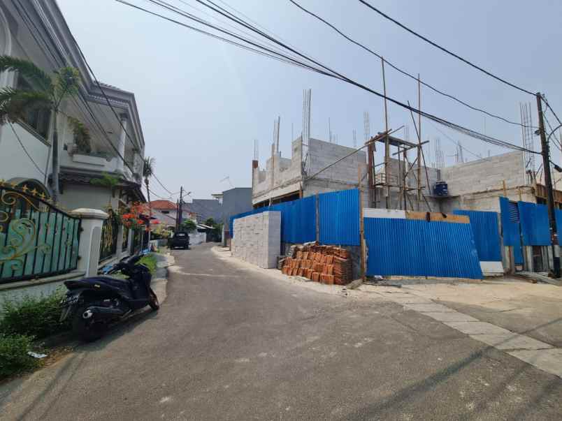 dijual rumah jl johar baru