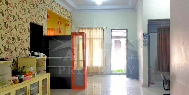 dijual rumah jl karya baru komp pondok