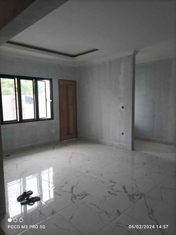 dijual rumah jl kelurahan duren sawit