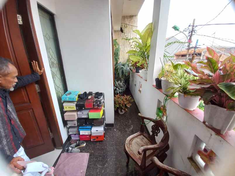 dijual rumah jl komplek abadi duren