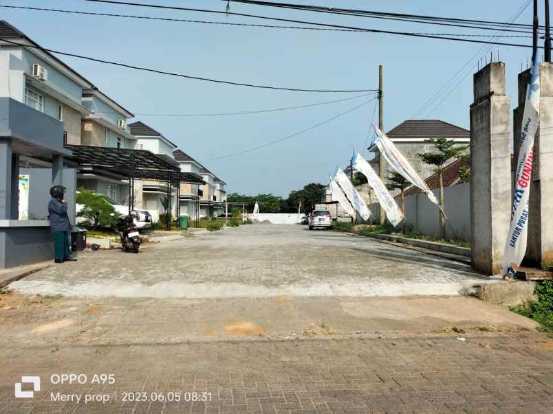 dijual rumah jl krajan selatan