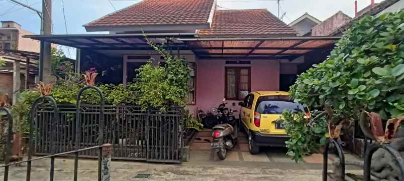 dijual rumah jl lahor