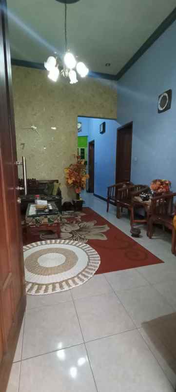 dijual rumah jl lahor