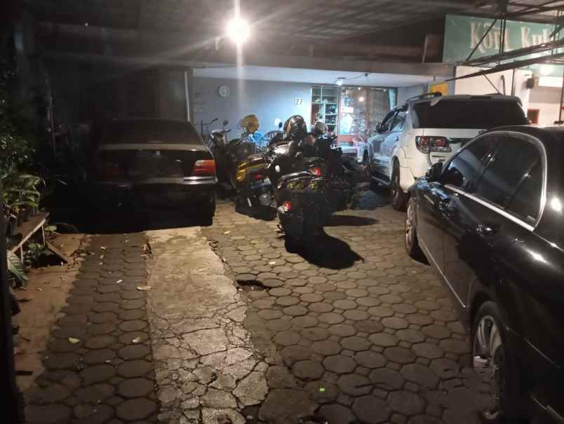 dijual rumah jl lombok bandung