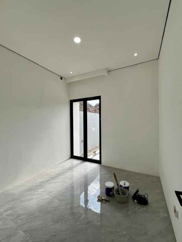 dijual rumah jl magelang km 10 tridadi