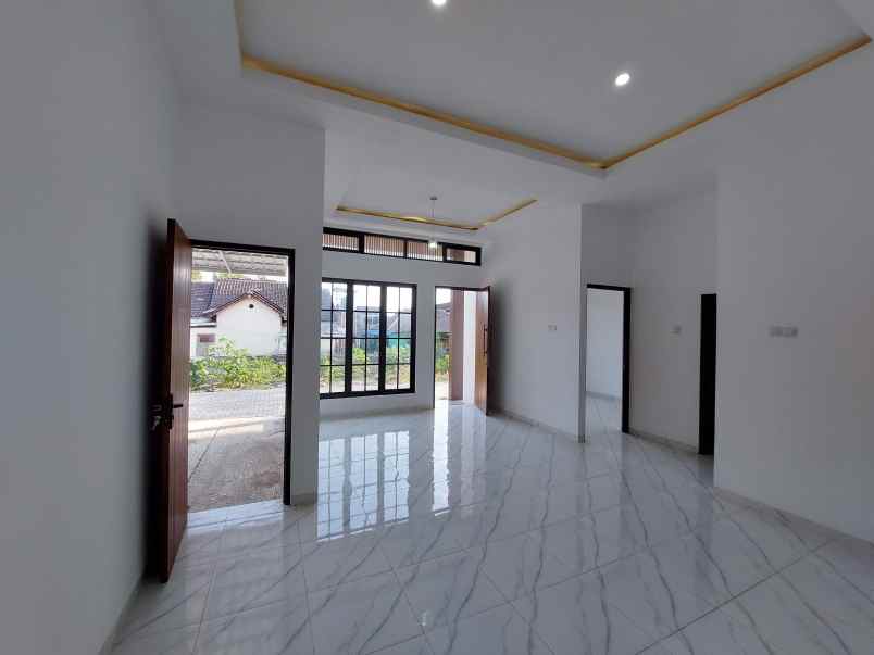 dijual rumah jl magelang km 15