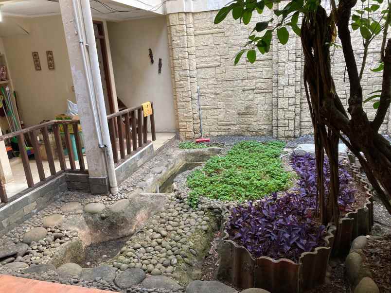 dijual rumah jl mandar bintaro sektor