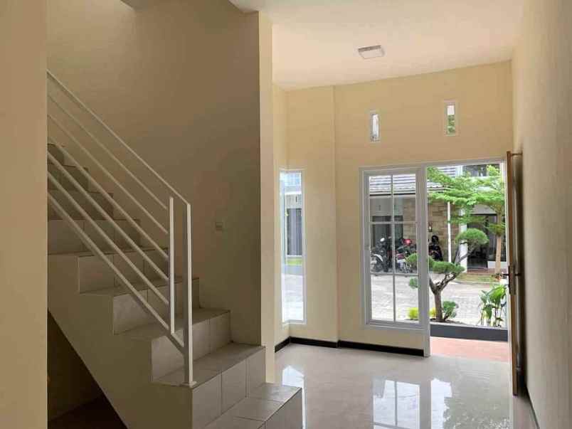 dijual rumah jl mangunkarso no 48 toyoresmi