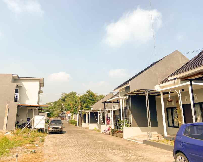 dijual rumah jl mangunkarso no 48 toyoresmi