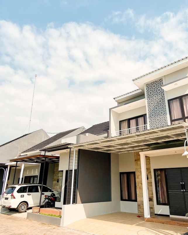 dijual rumah jl mangunkarso no 48 toyoresmi