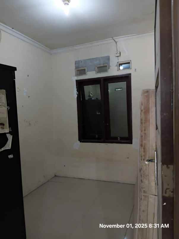 dijual rumah jl meruyung limo cinere depok