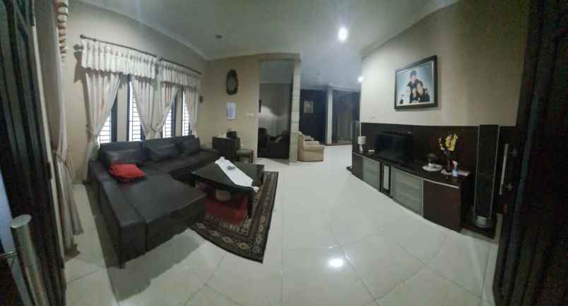 dijual rumah jl otsita tarogong kidul garut